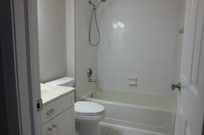 Building Photo - 2259 Seaver Ln