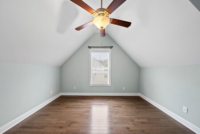 Building Photo - 3532 Bunting Dr