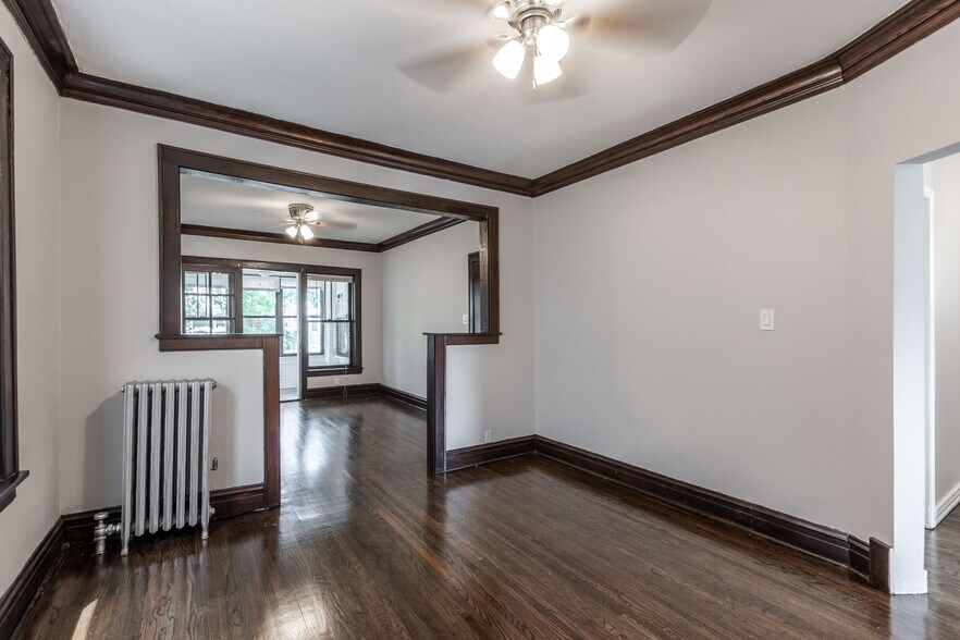 Building Photo - 3823 N Drake Ave