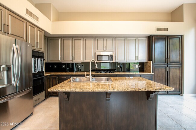 Building Photo - 11923 E Terra Dr