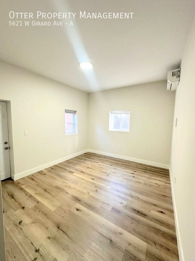 Building Photo - 5621 W Girard Ave