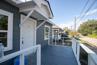 Building Photo - 3120 Stonewall St