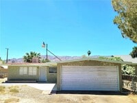 Building Photo - 72375 Sunnyslope Dr
