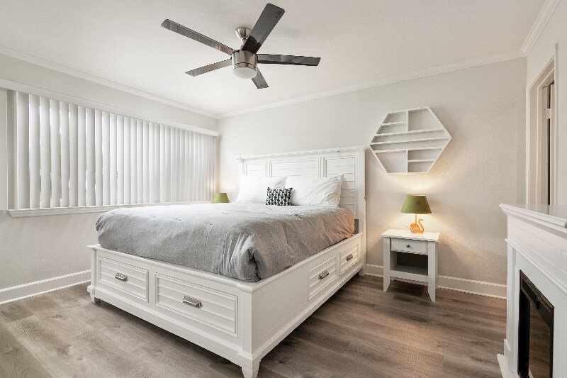 Building Photo - 8503 Villa La Jolla Dr