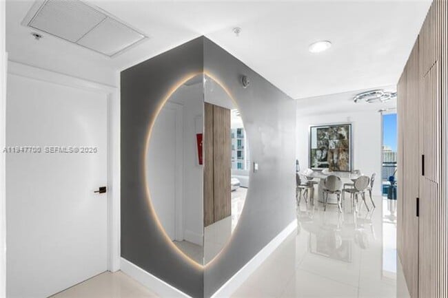 Building Photo - 90 SW 3rd St