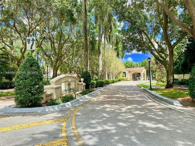 Building Photo - 4938 SW 33rd Way