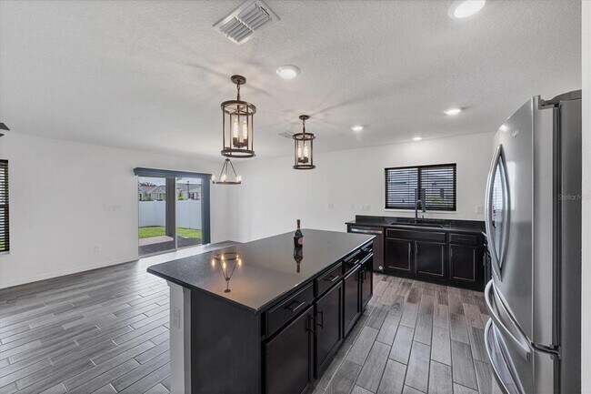 Building Photo - 7335 34th Ct E