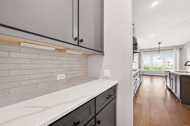 Building Photo - 1635 Delta Oaks Dr