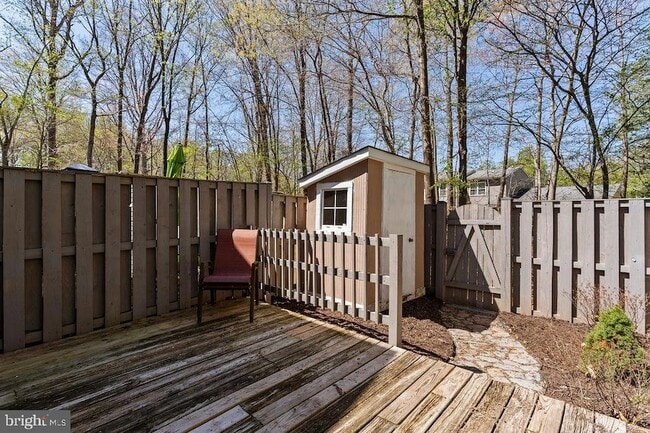 Building Photo - 8094 Grandview Ct