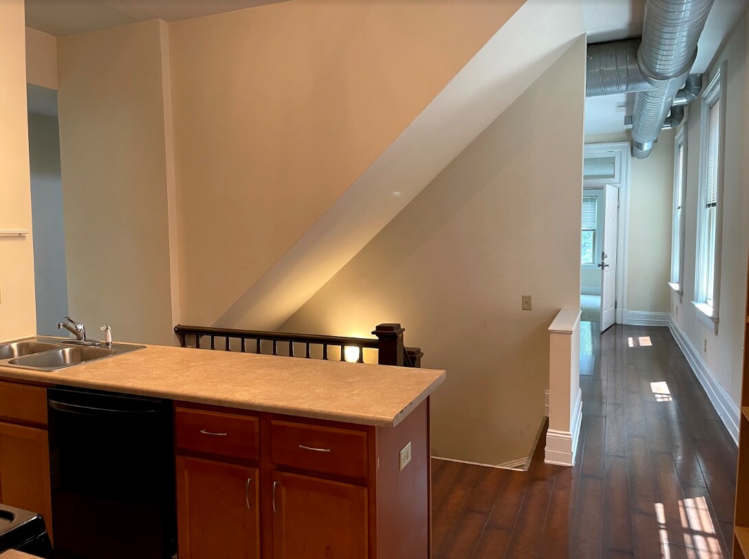 Building Photo - 2614 Eden Ave