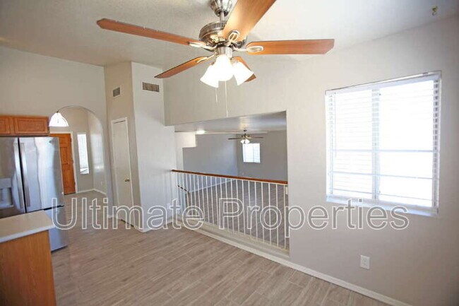 Building Photo - 8537 W Windsor Dr