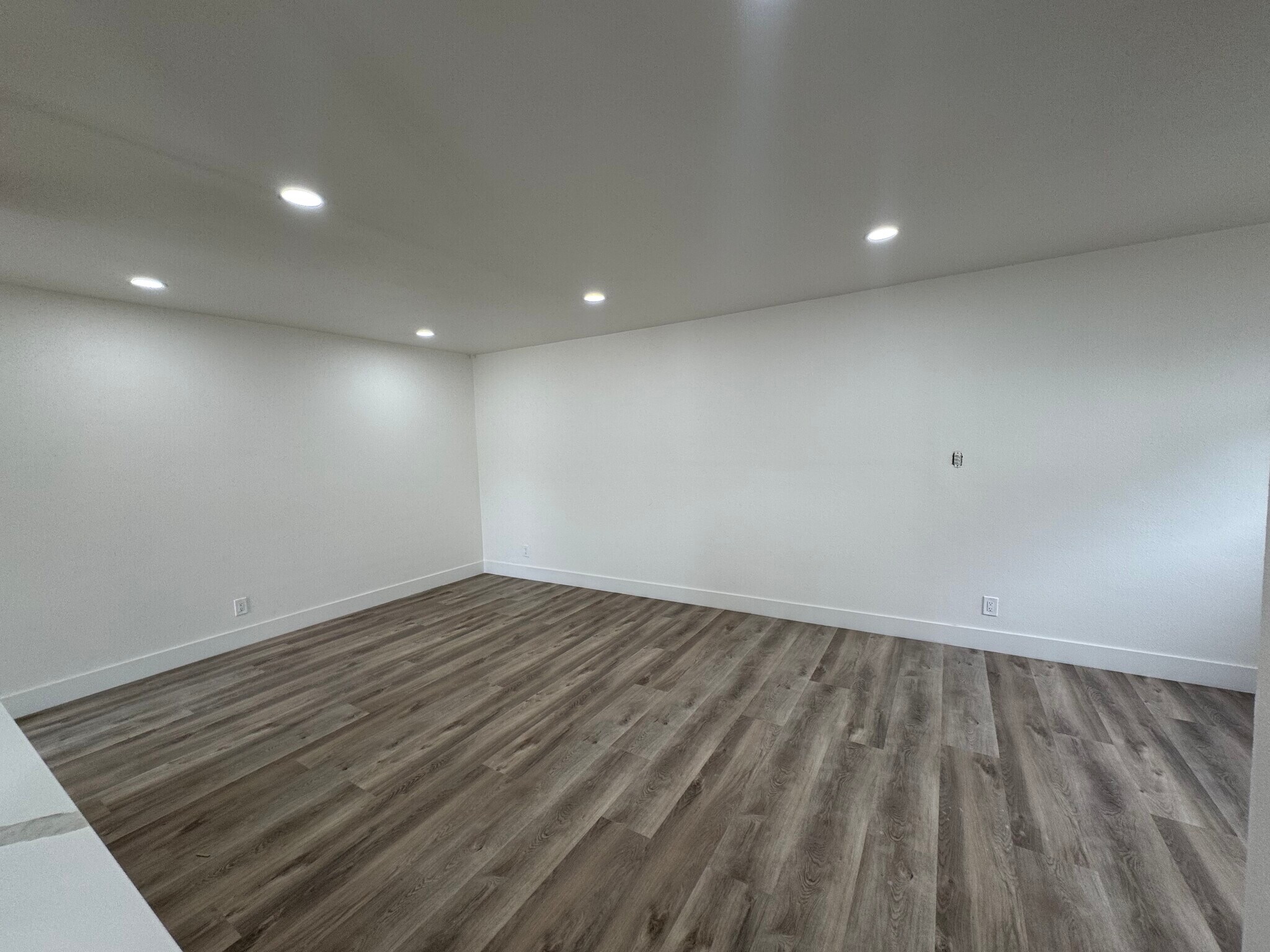 Building Photo - 2520 Kellogg Park Dr