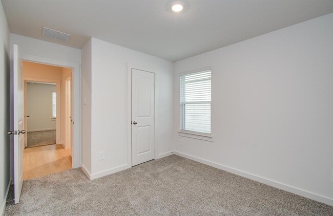 Building Photo - 1615 Battisti Dr