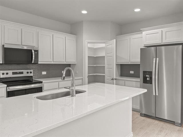 Building Photo - 1908 Iris Rd