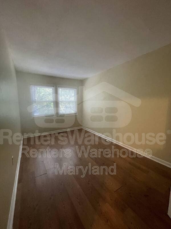 Building Photo - 931 Topview Dr