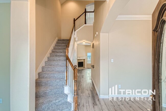 Building Photo - 7814 Longbow Ln