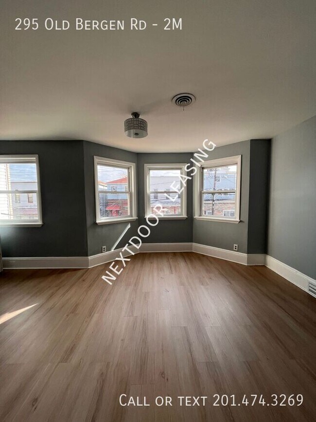 Building Photo - 295 Old Bergen Rd