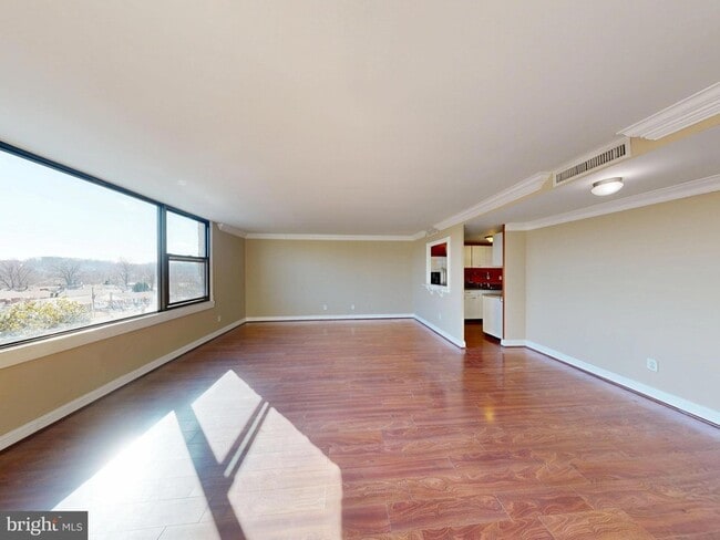 Building Photo - 4600 Duke St