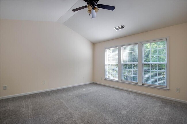 Building Photo - 2565 Vistoria Dr