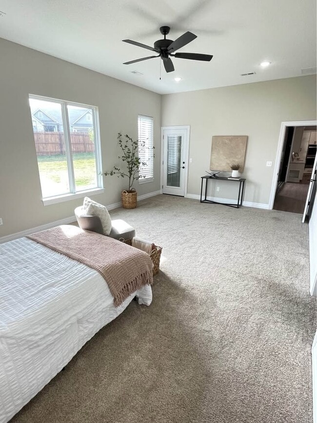 Building Photo - 4670 W Emerald Bay Ct