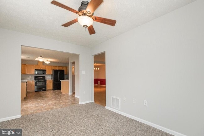 Building Photo - 106 Butterscotch Ct