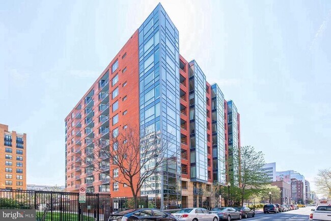 Building Photo - 1117 10th St NW