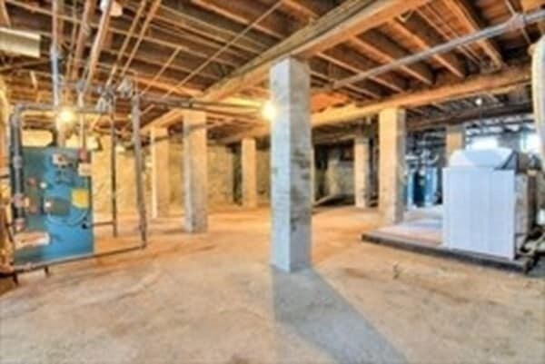 Building Photo - 12-14 Beltran Street Unit 12-2