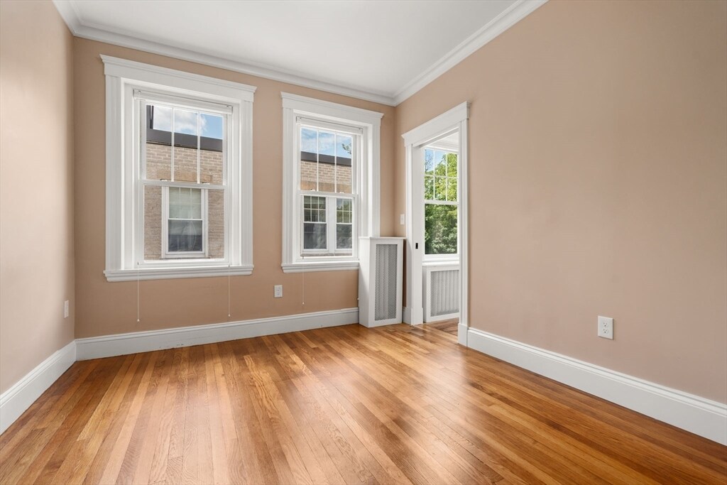 Building Photo - 132 Sewall Ave