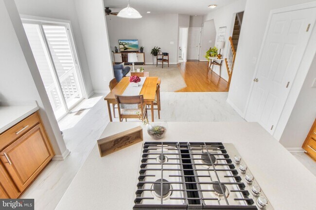 Building Photo - 115 Richard Dr SE