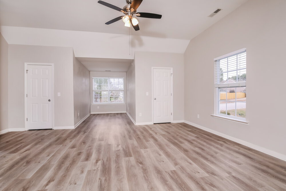 Building Photo - 409 Pyracantha Dr