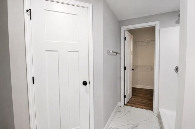 Building Photo - 1429 Village Lp