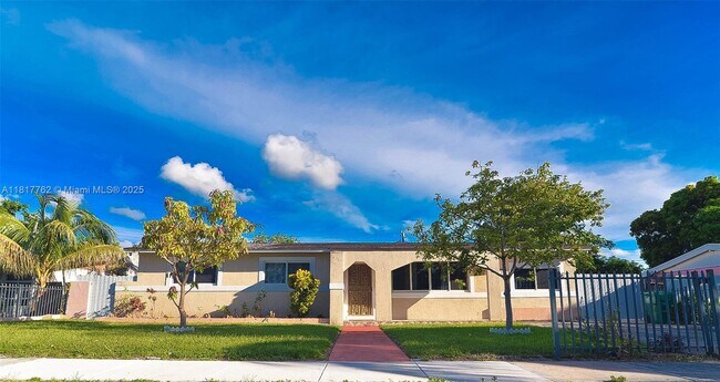 Primary Photo - 240 NW 197th St