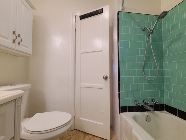 Building Photo - 25130 Starr St