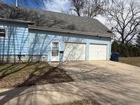 Building Photo - 105 7th Ave SE