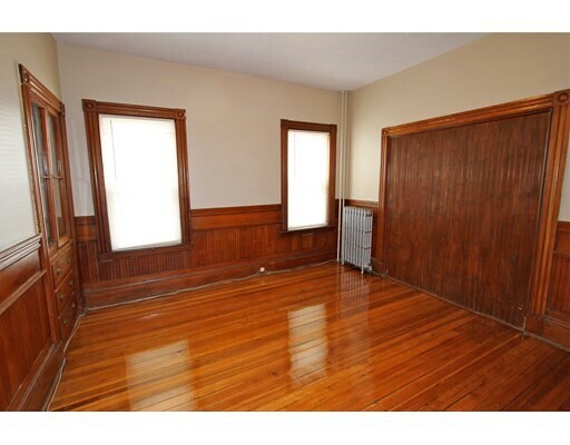 Building Photo - 118-120 Wrentham St