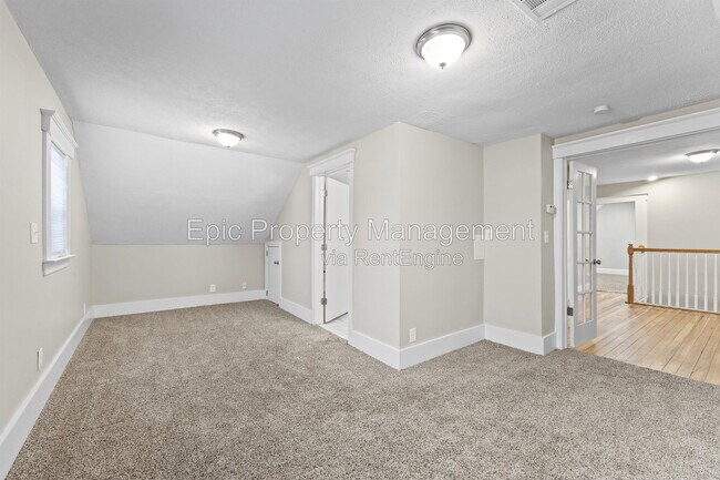 Building Photo - 2508 W Jefferson Ave