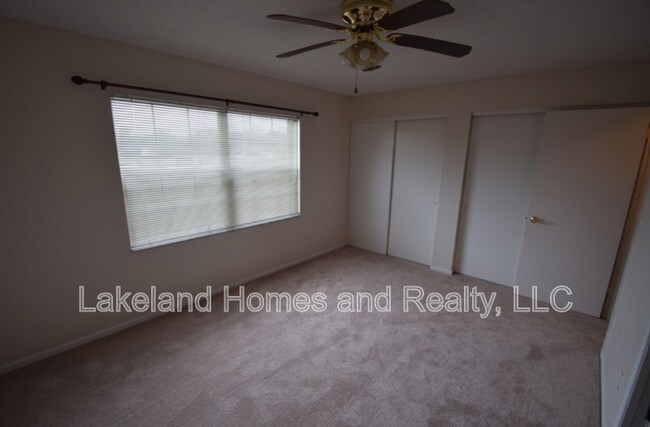 Building Photo - 1920 E Edgewood Dr