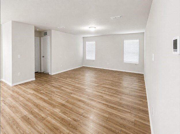 Building Photo - 825 Ozark Path