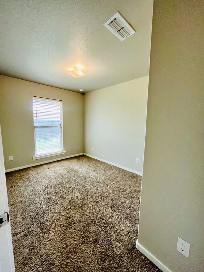 Building Photo - Bell Farms - 14411