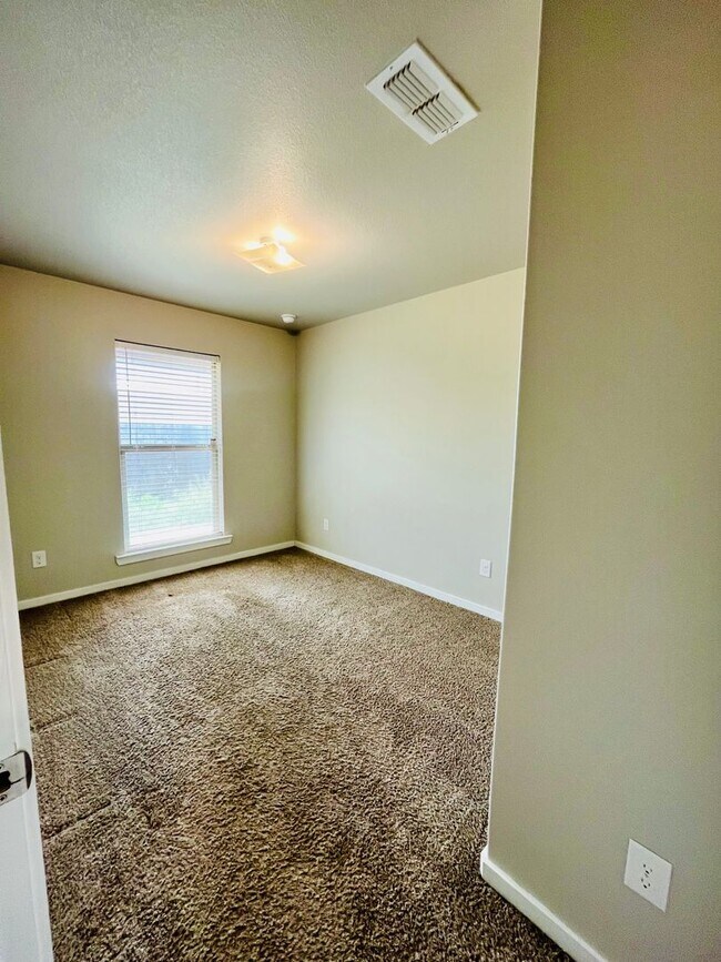 Building Photo - Bell Farms- 2420