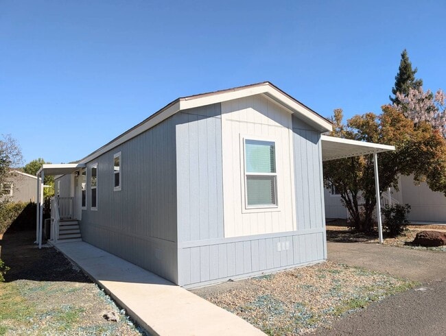 Building Photo - 400 Sulphur Bank Dr