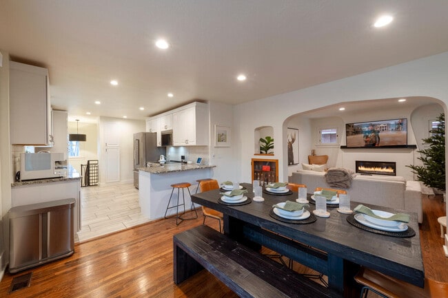 Building Photo - 1139 E Sherman Ave