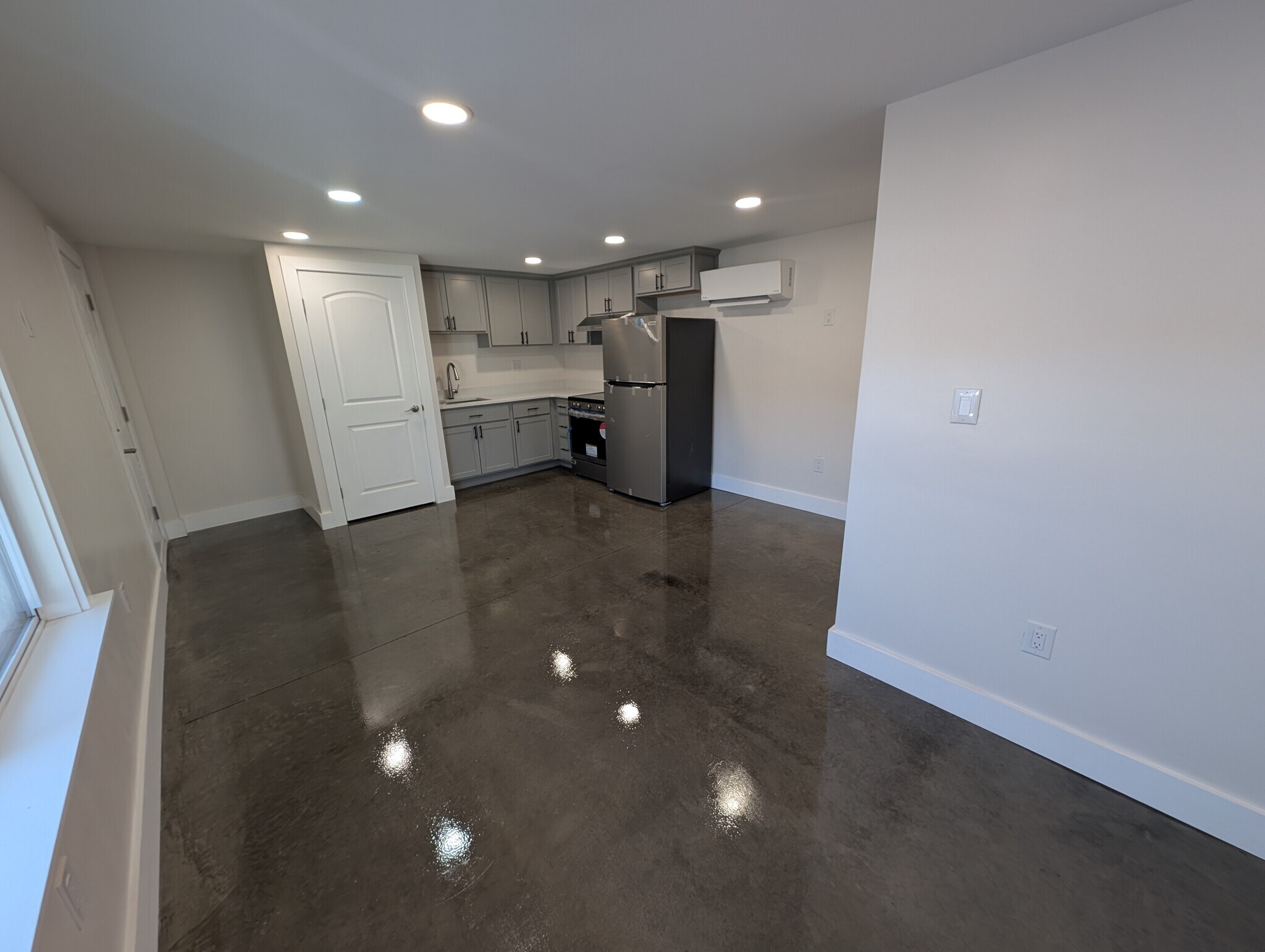 Building Photo - 1611 US-11