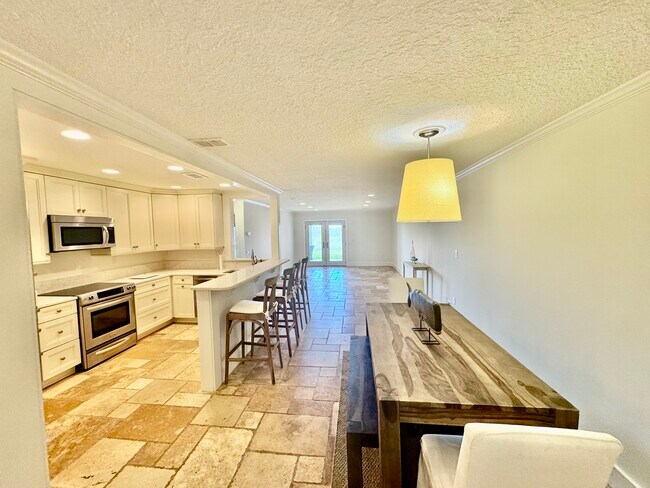 Building Photo - 2415 Costa Verde Blvd