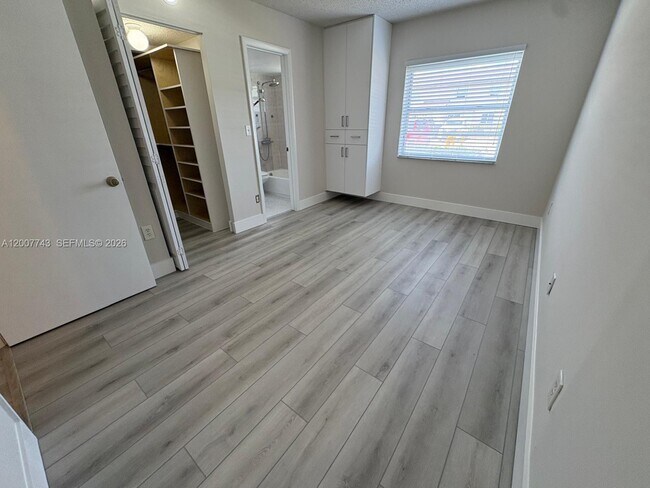 Building Photo - 15250 SW 80th St