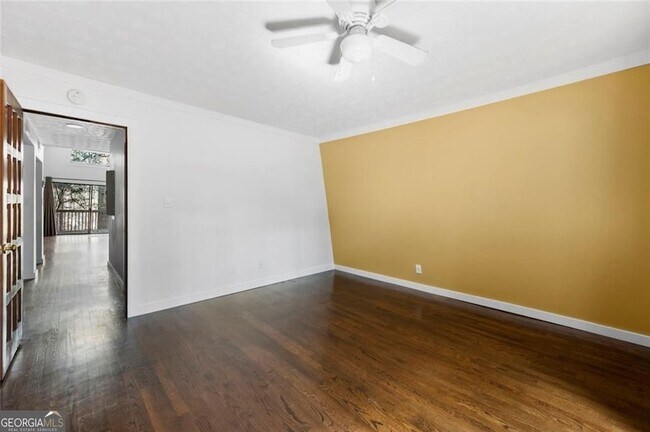 Building Photo - 3200 Rim Cove Dr