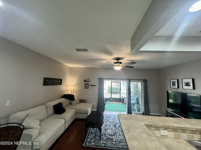 Building Photo - 13497 Sunstone St