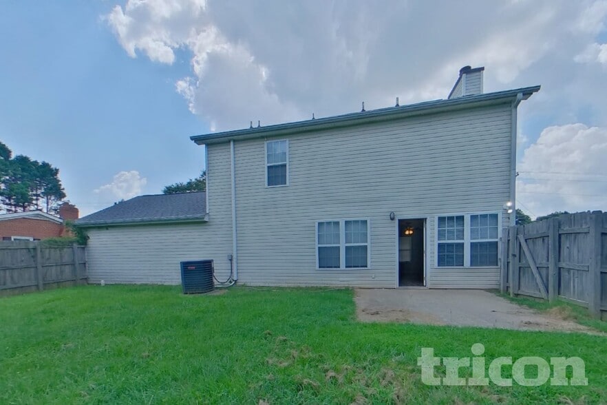 Building Photo - 4779 Beaver Rd SW