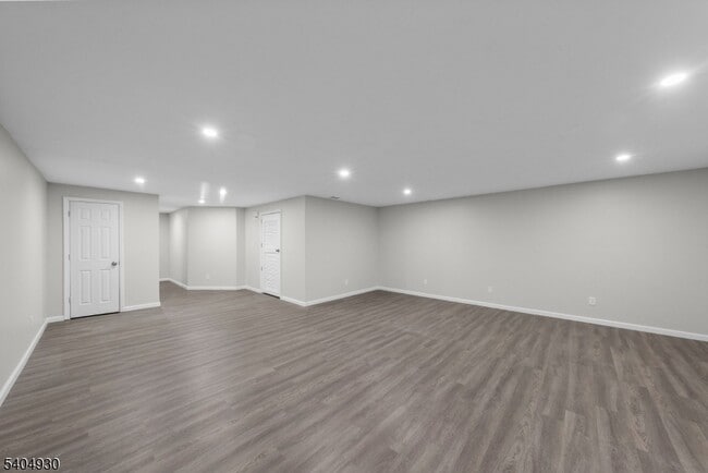 Building Photo - 30 Hoover Ave