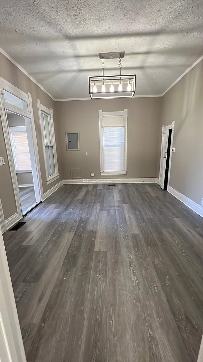 Building Photo - 910 Watt St